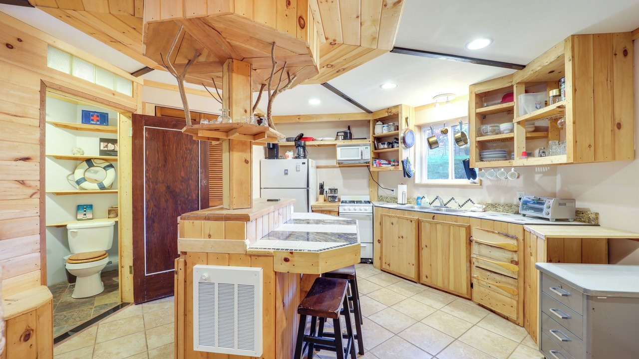 Photo of Kitchen in West Jefferson