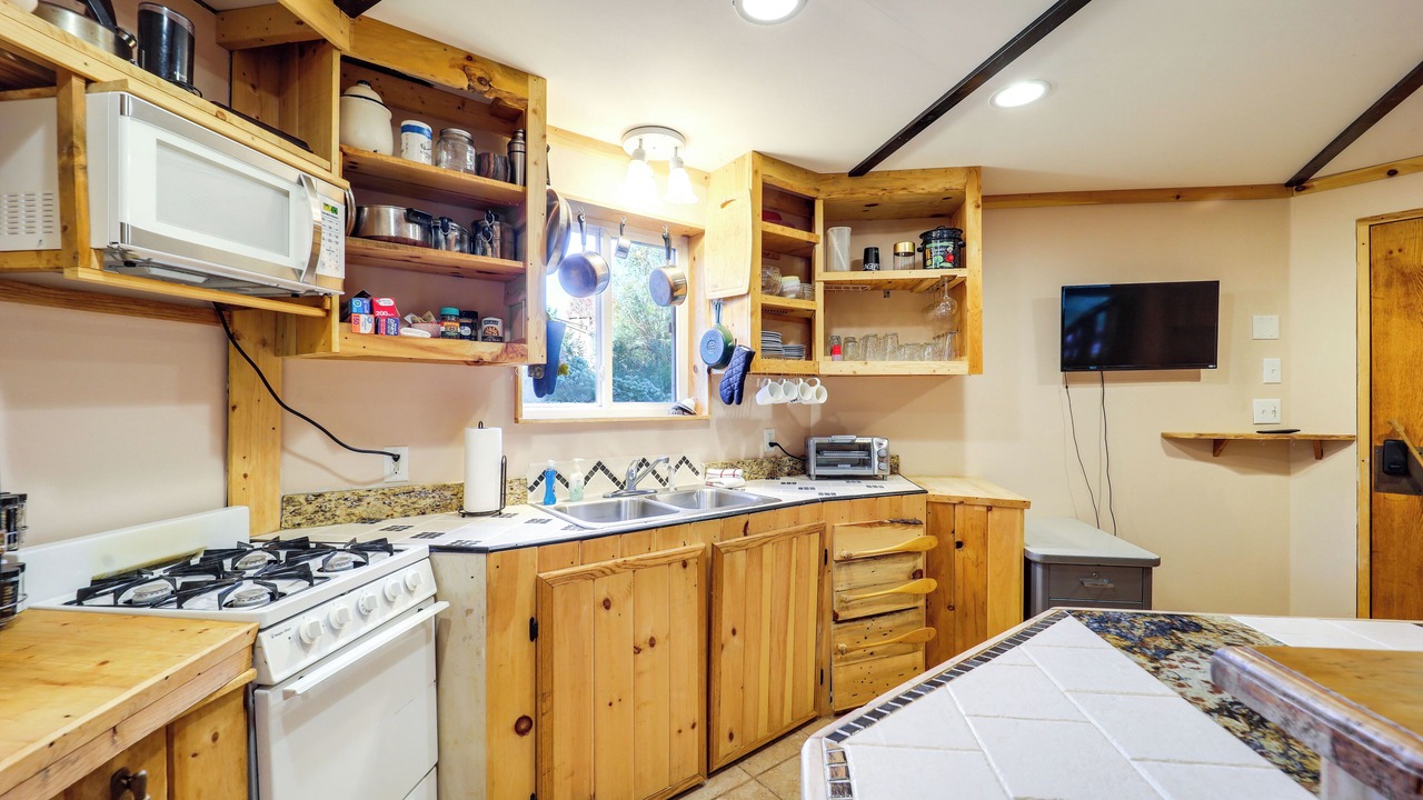 Photo of Kitchen in West Jefferson