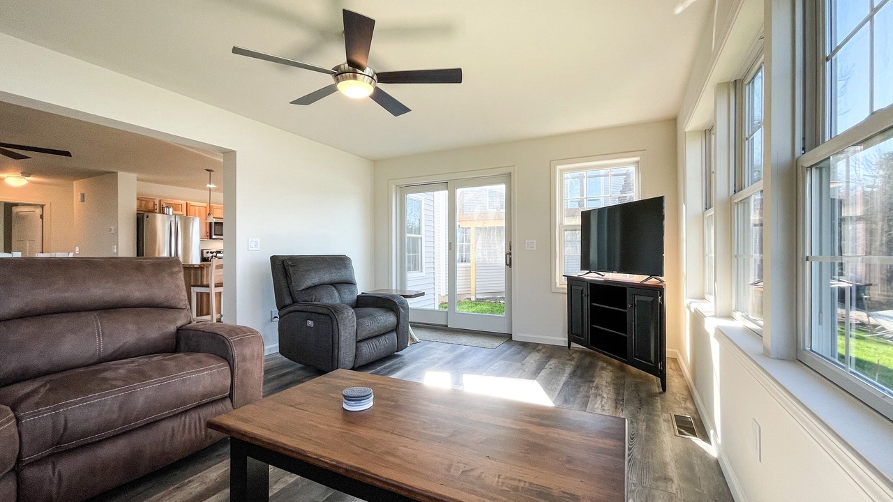 Photo of Livingroom in Lake Pleasant