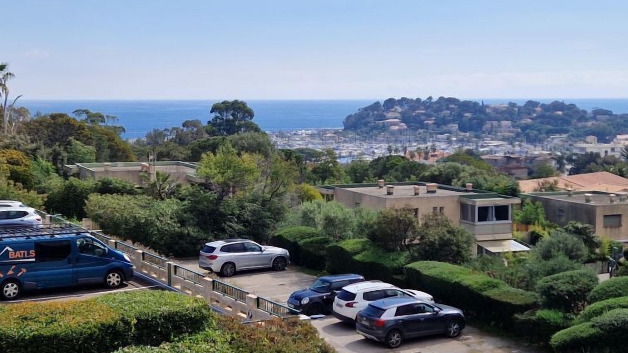 Photo of Others in Cavaliere