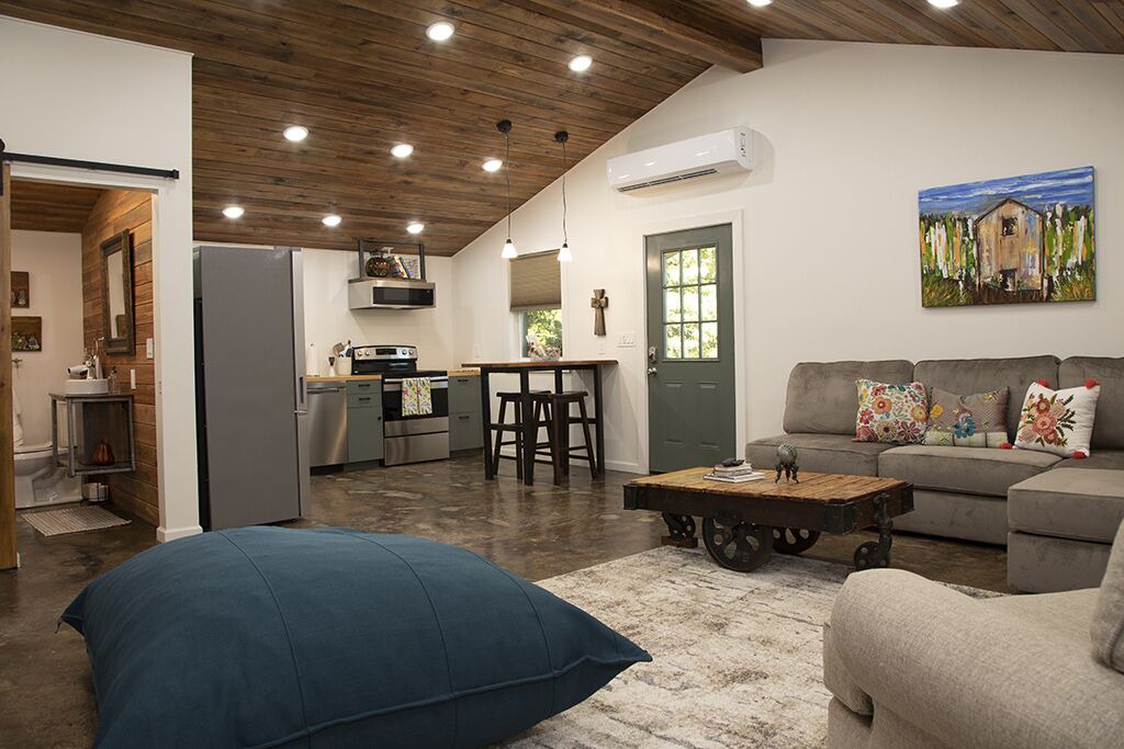 Photo of Livingroom in Birdeye