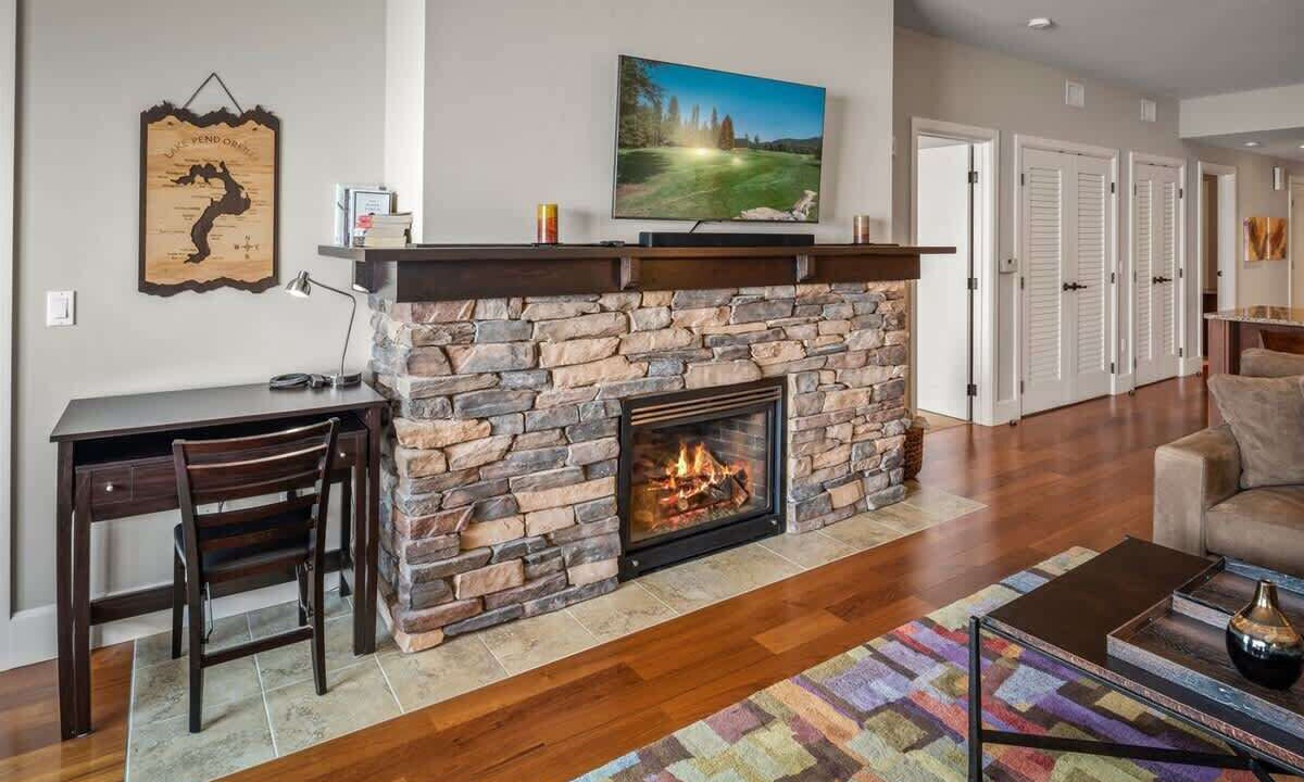 Photo of Livingroom in Sandpoint
