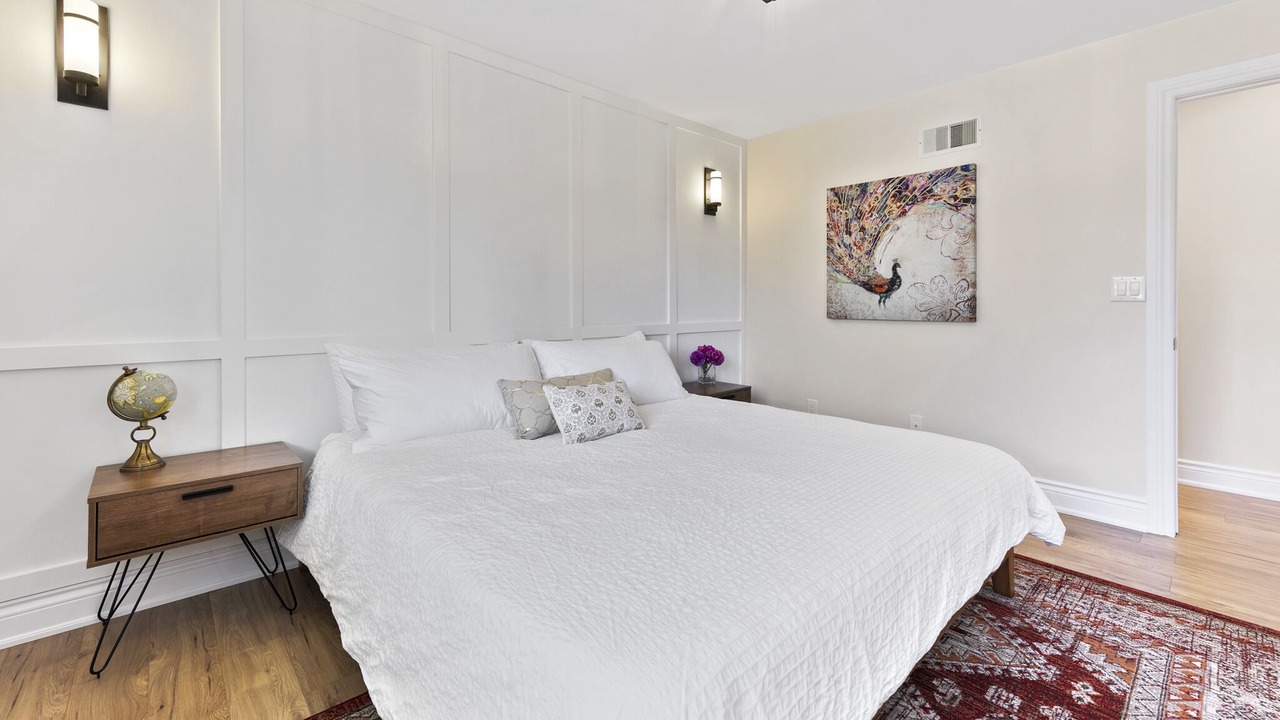 Photo of Bedroom in Boblo Island