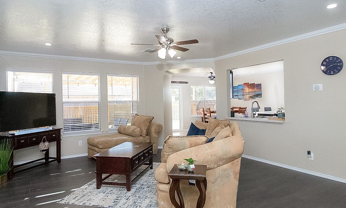 Photo of Livingroom in Converse