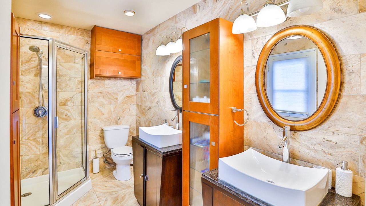 Photo of Bathroom in Orange