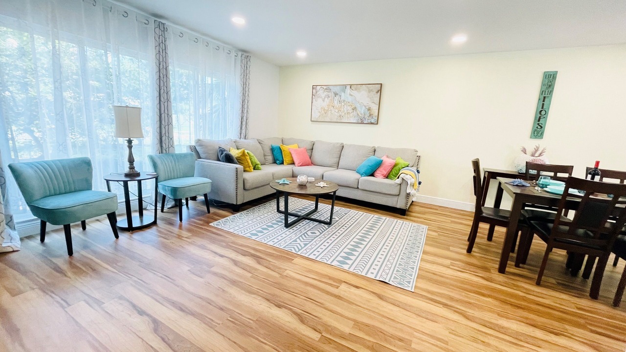 Photo of Livingroom in Gulf Gate Woods