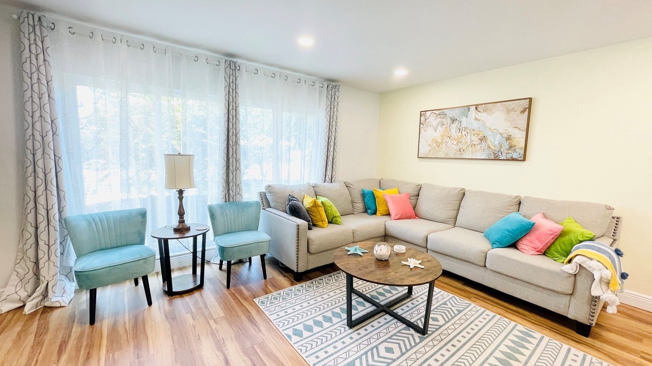 Photo of Livingroom in Gulf Gate Woods