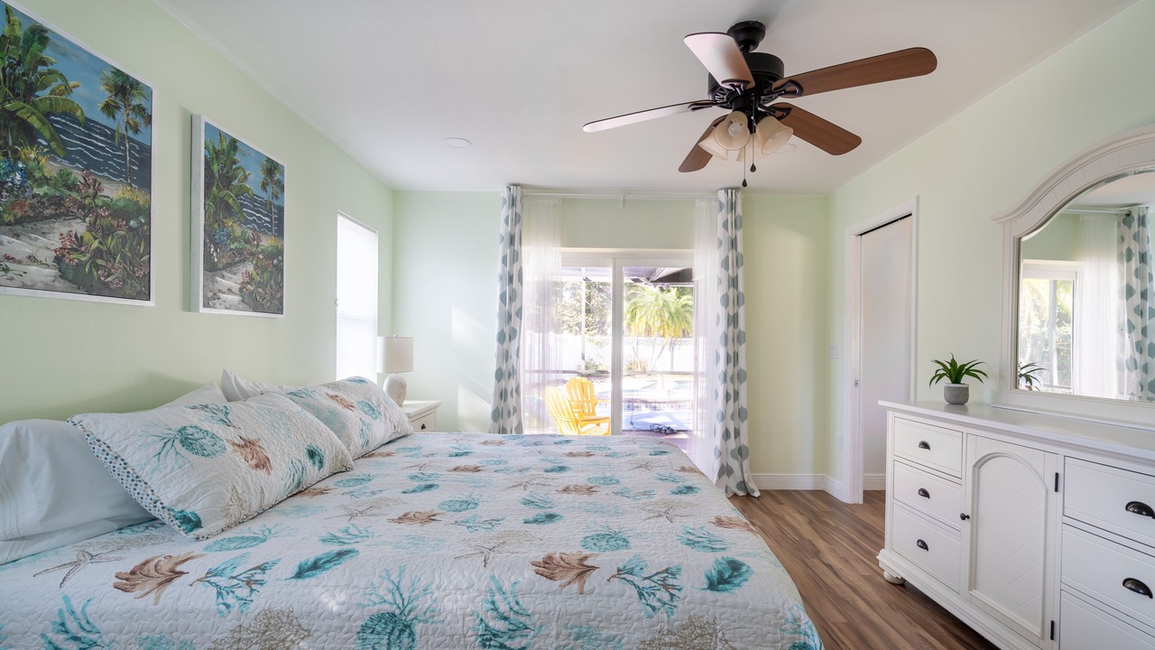 Photo of Bedroom in Gulf Gate Woods