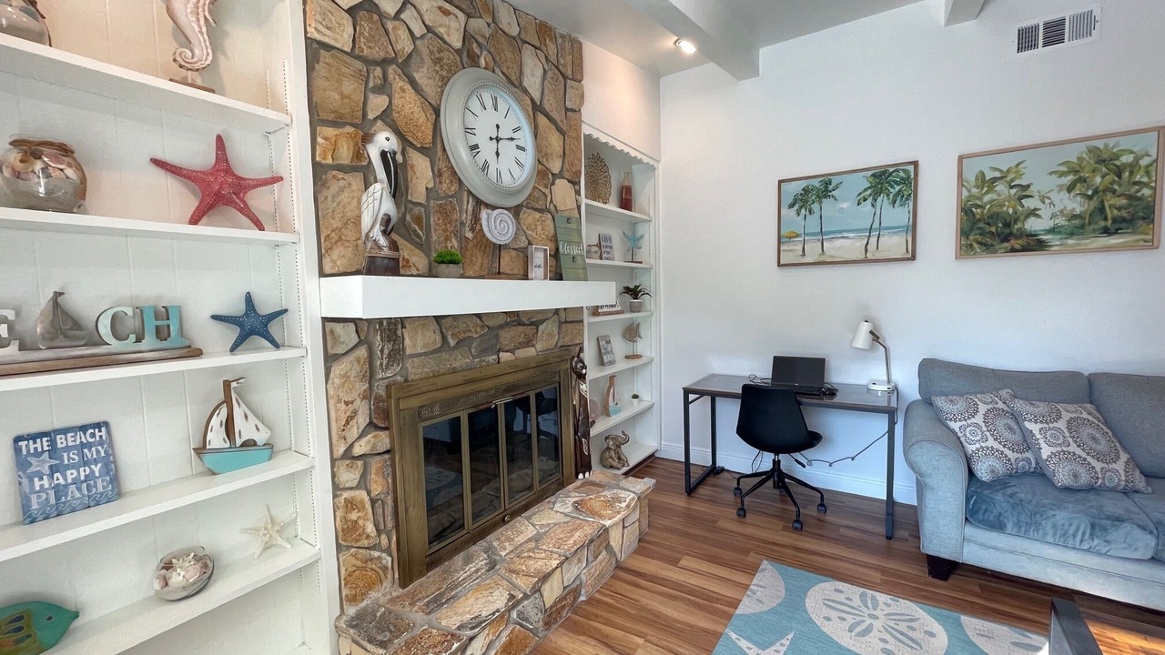 Photo of Livingroom in Gulf Gate Woods