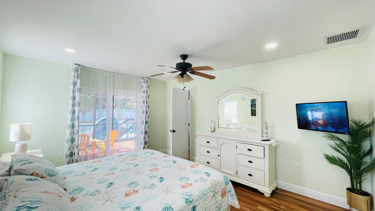Photo of Bedroom in Gulf Gate Woods