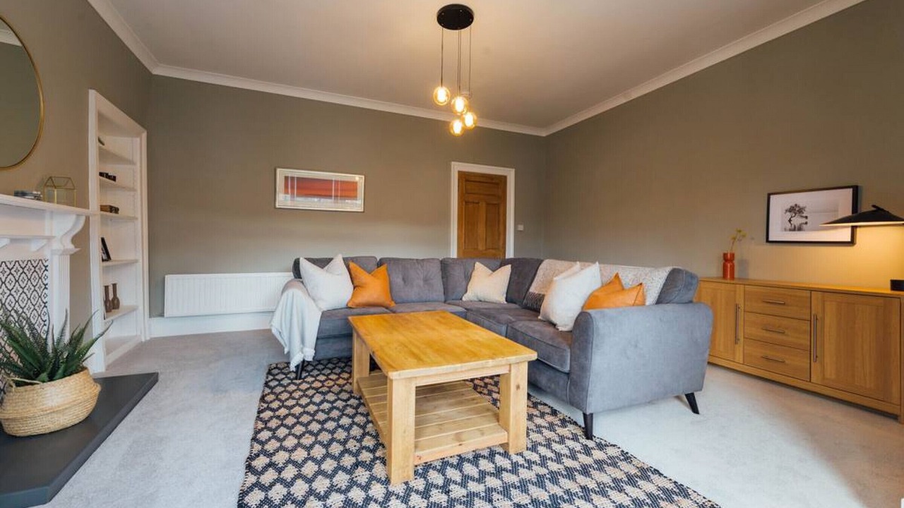 Photo of Livingroom in Tillicoultry