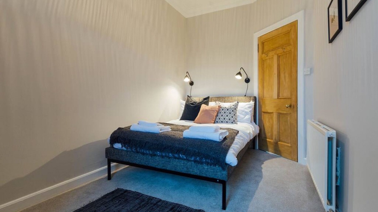 Photo of Bedroom in Tillicoultry