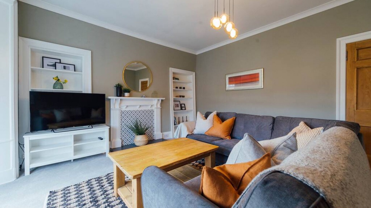 Photo of Livingroom in Tillicoultry