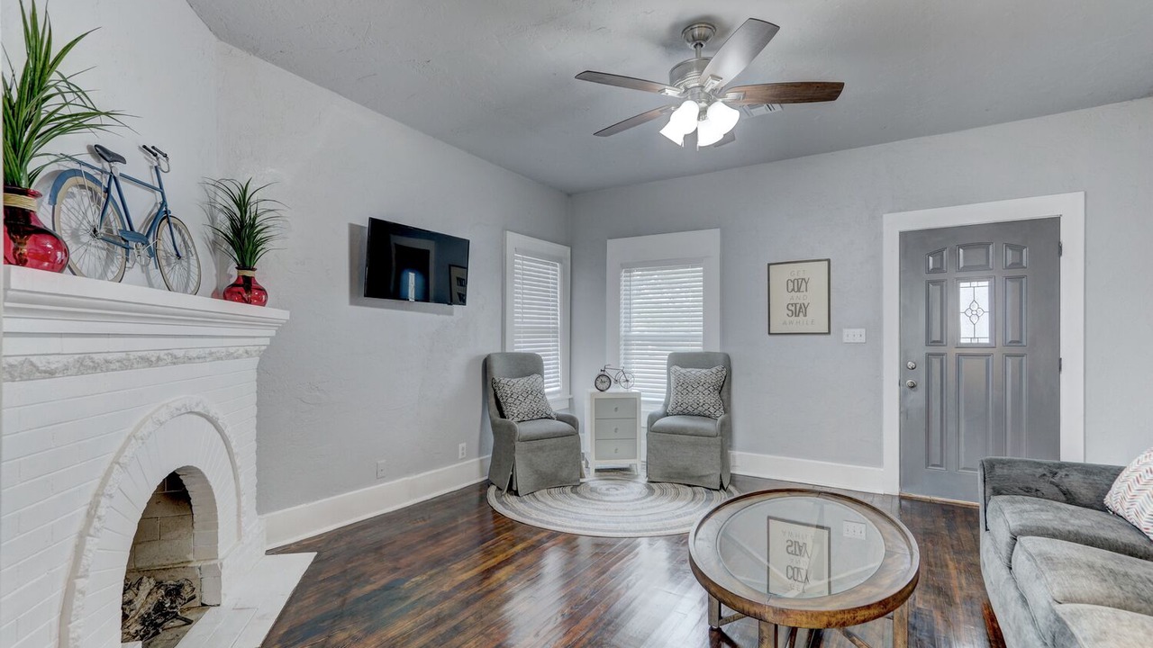 Photo of Livingroom in Edmond