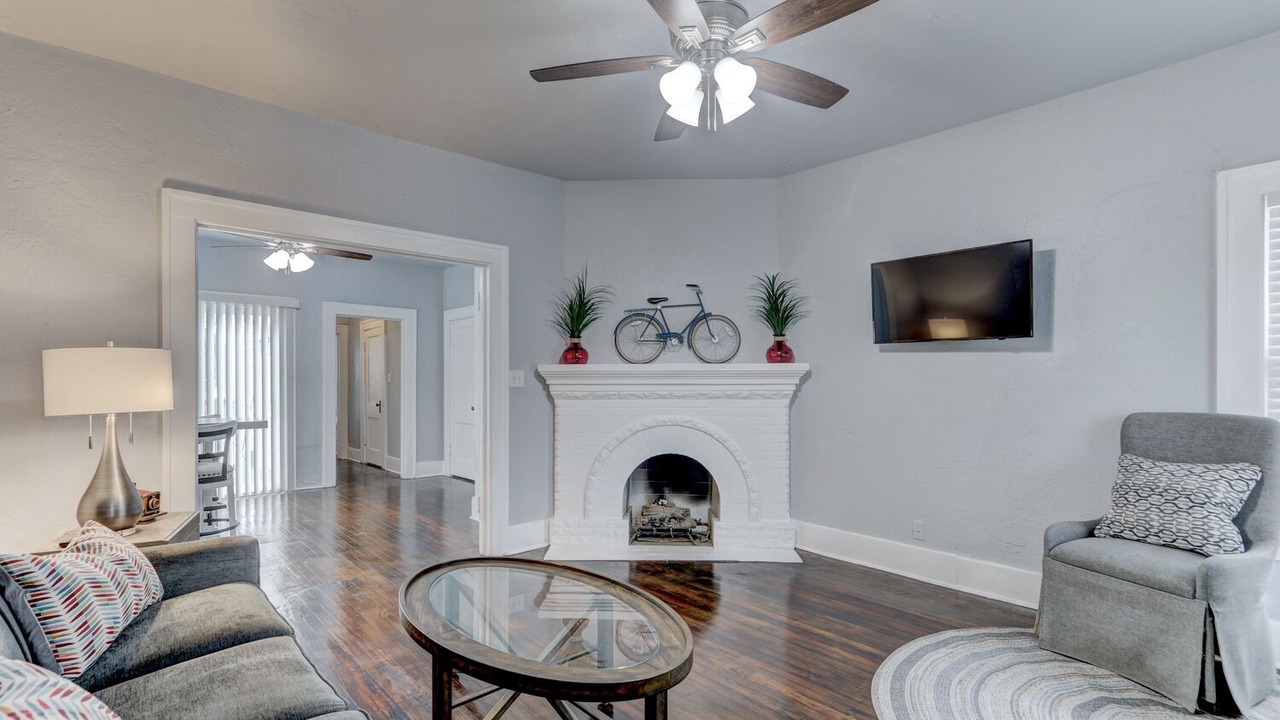Photo of Livingroom in Edmond