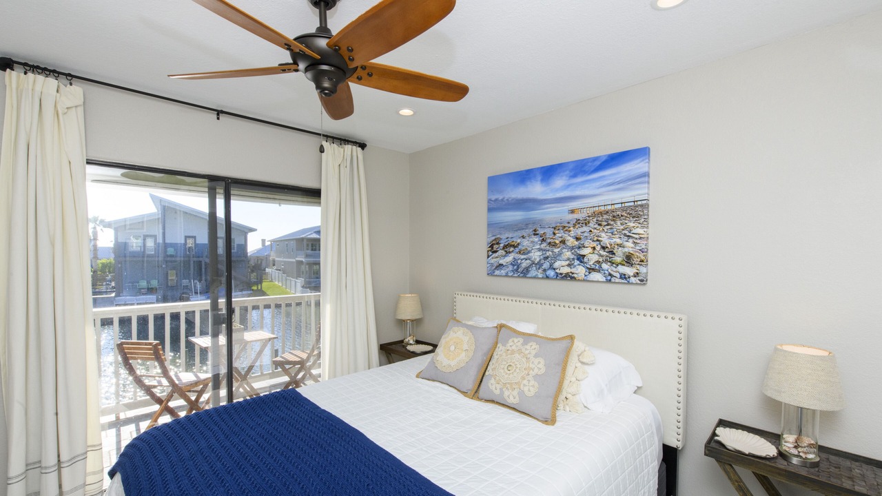 Photo of Bedroom in Rockport