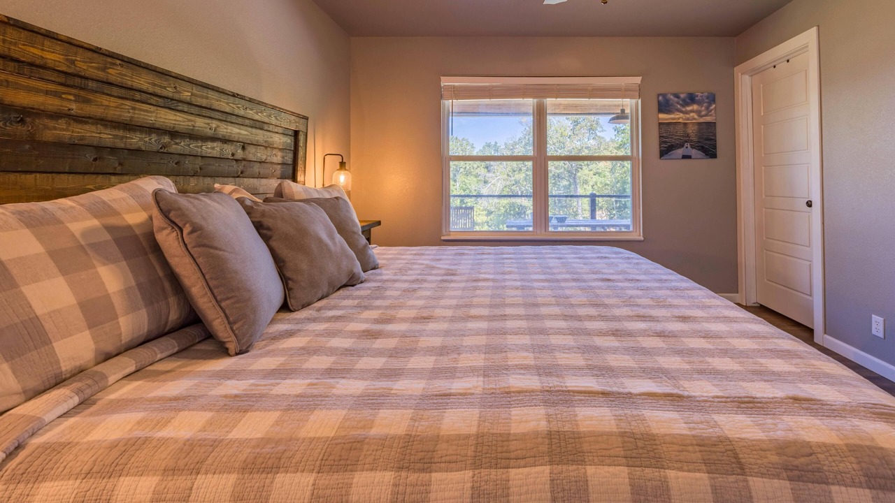 Photo of Bedroom in Hoyt