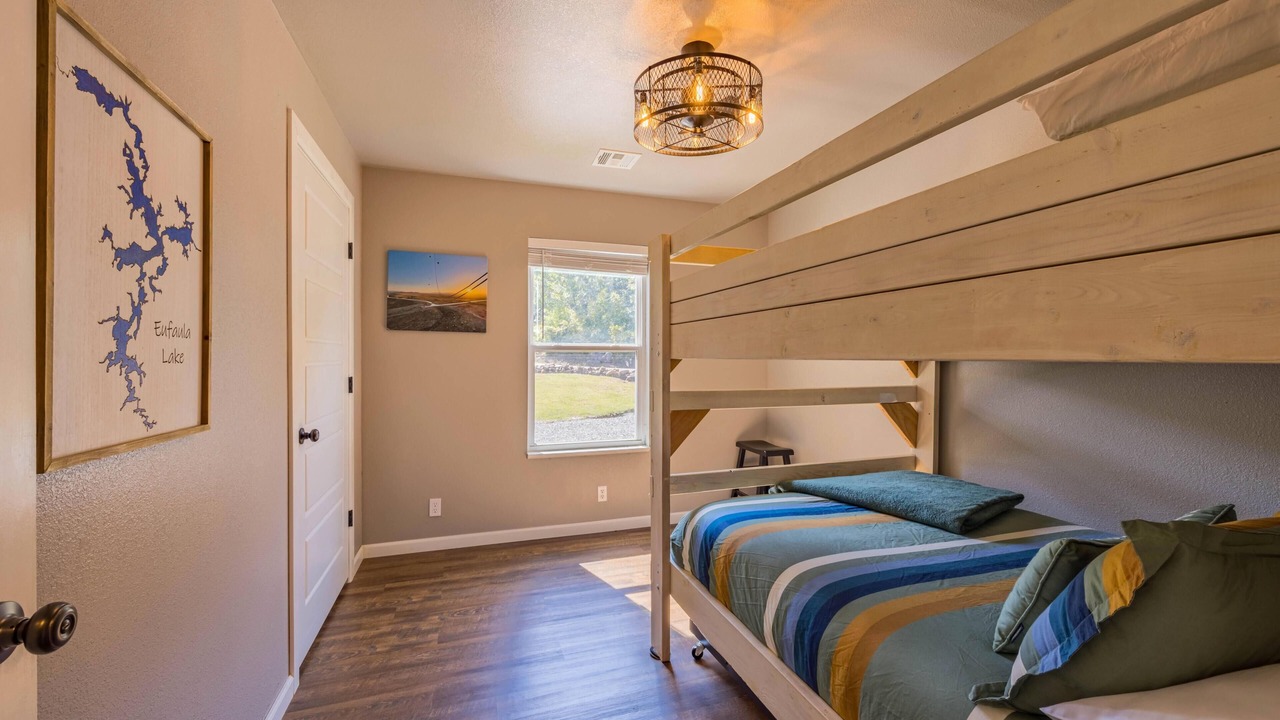 Photo of Bedroom in Hoyt