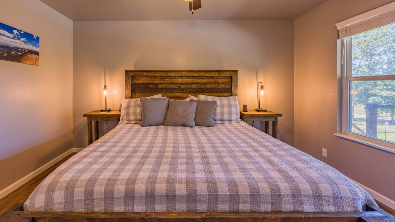 Photo of Bedroom in Hoyt