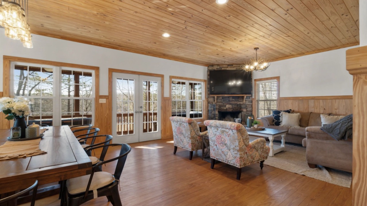Photo of Livingroom in Newell