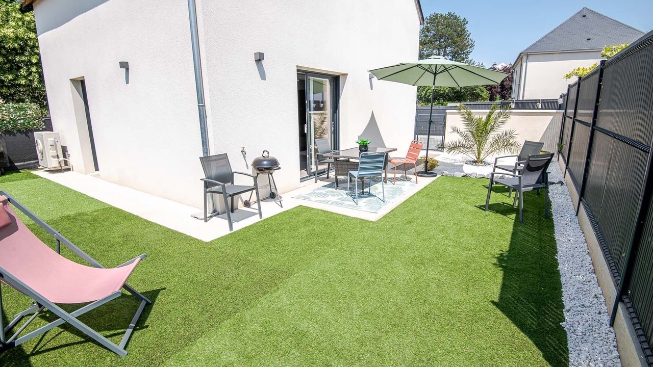 Photo of Outdoor in La Ville-aux-Dames