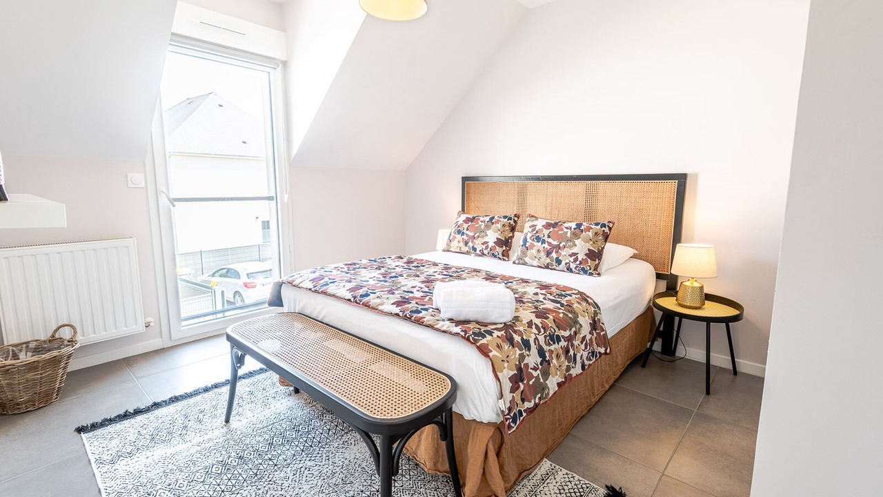 Photo of Bedroom in La Ville-aux-Dames