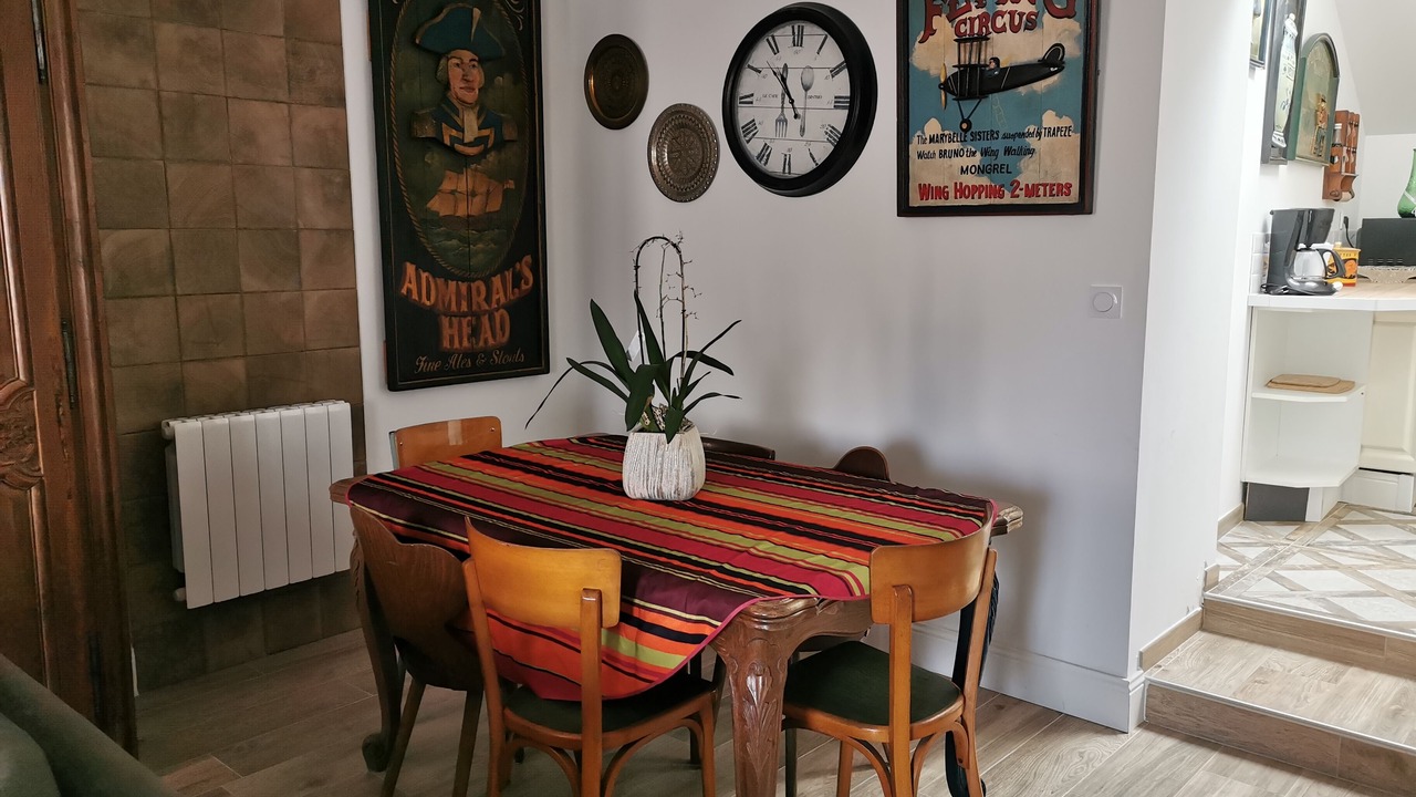 Photo of Others in Athee