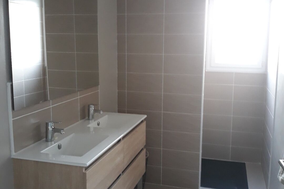 Photo of Bathroom in Saint-Andre-de-Roquelongue