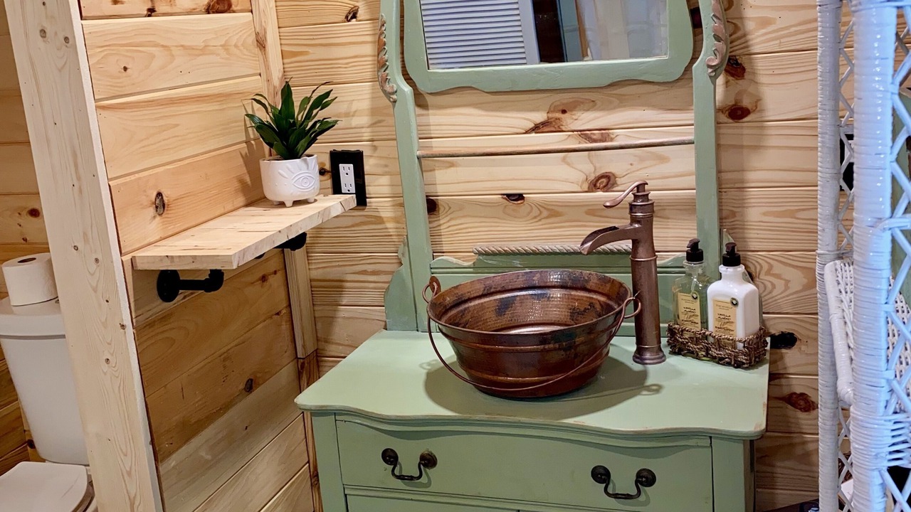 Photo of Bathroom in Flintstone