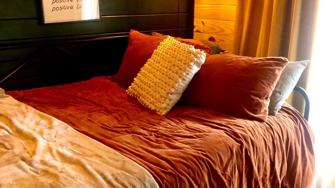 Photo of Bedroom in Flintstone
