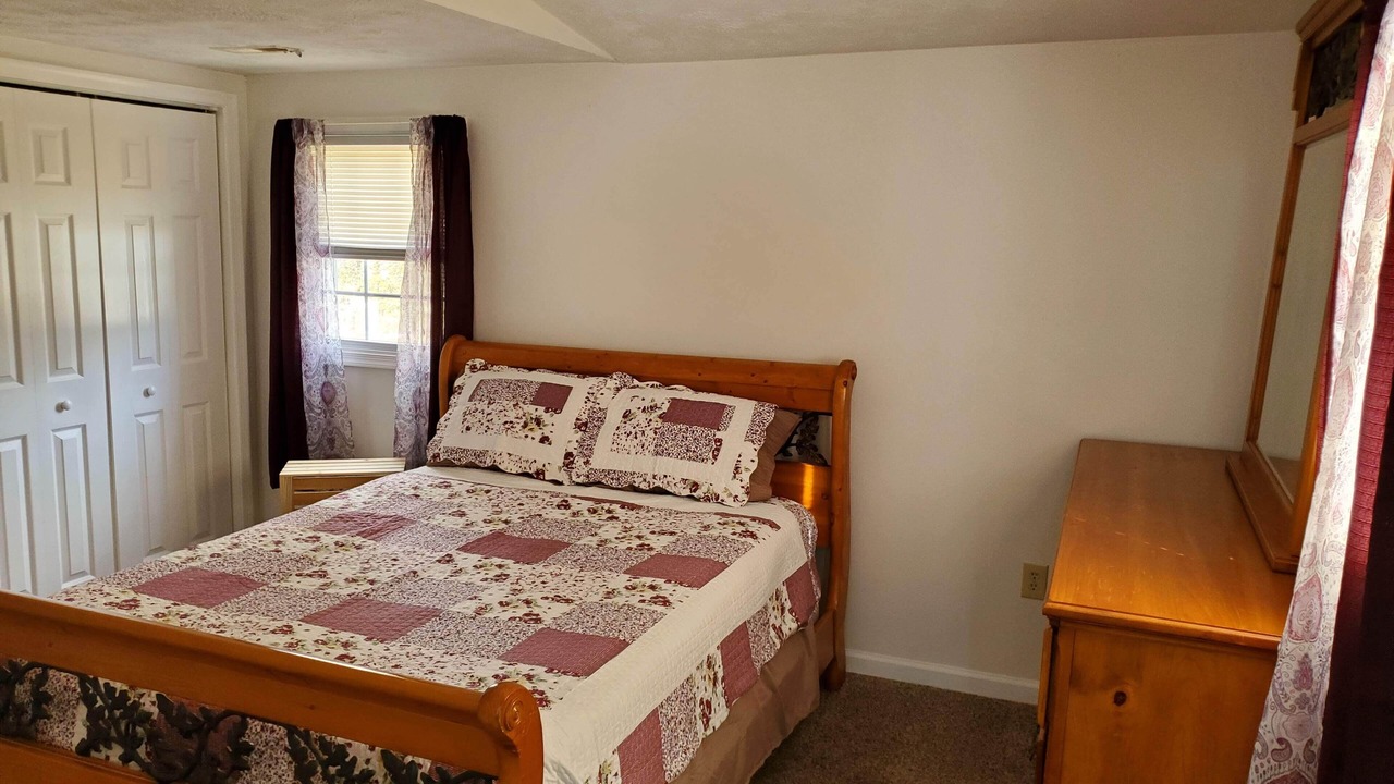 Photo of Bedroom in Clifford