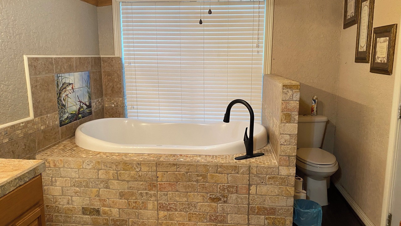 Photo of Bathroom in Anacoco