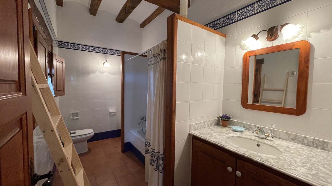 Photo of Bathroom in Almoster