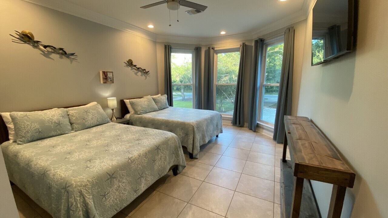 Photo of Others in Gulf Breeze