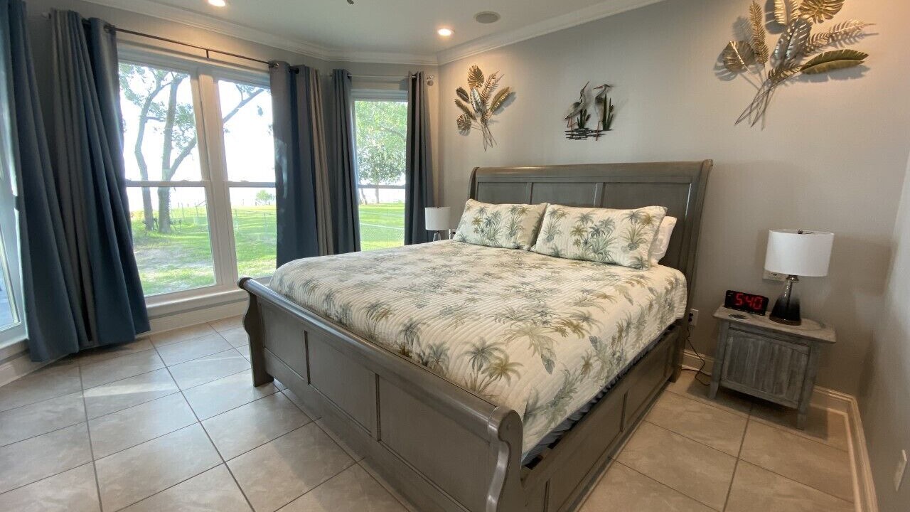 Photo of Others in Gulf Breeze