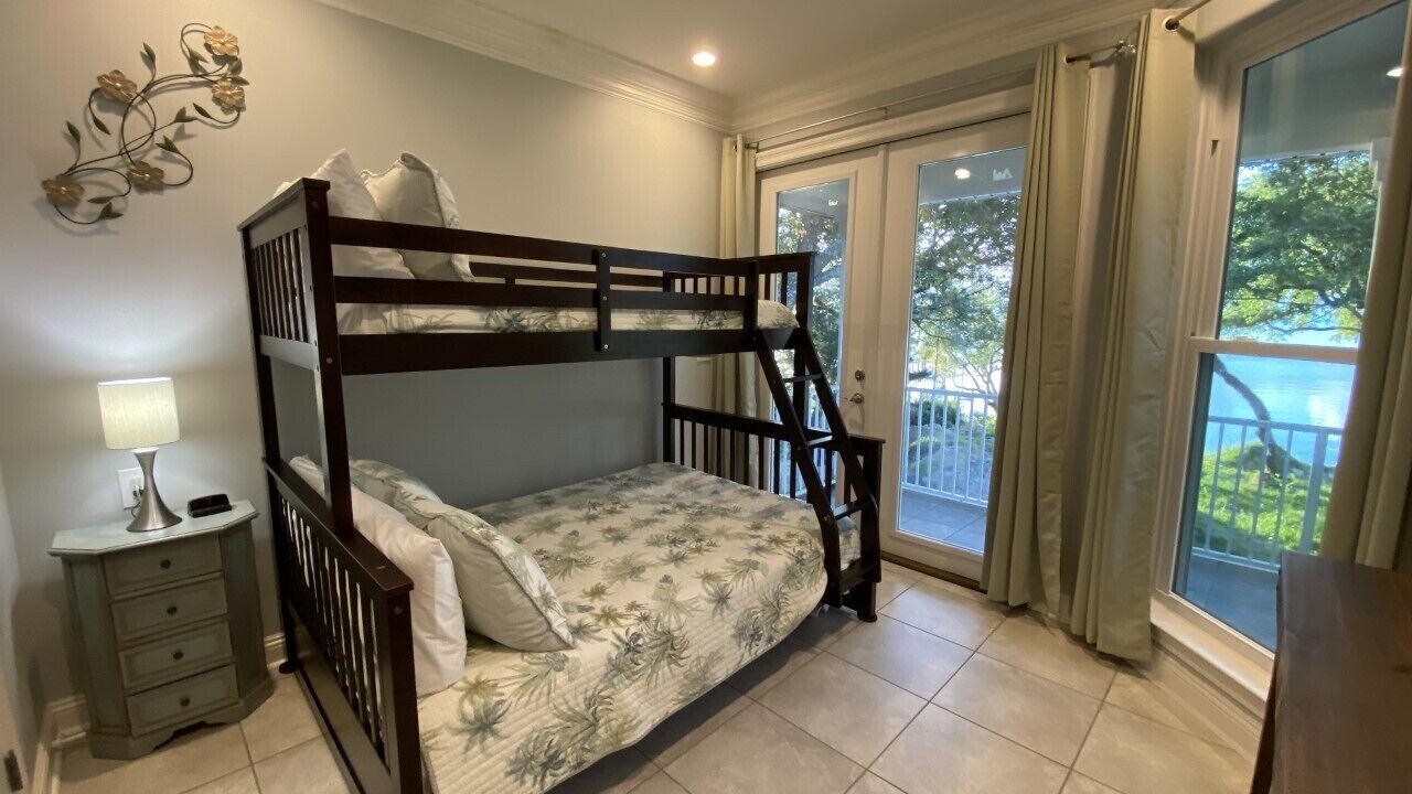 Photo of Others in Gulf Breeze