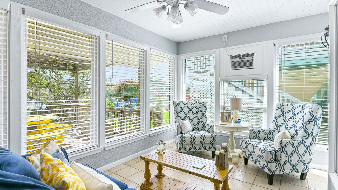 Photo of Livingroom in Rockport