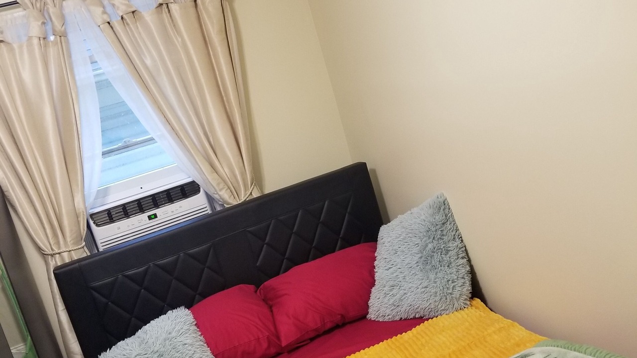 Photo of Bedroom in Port Richmond