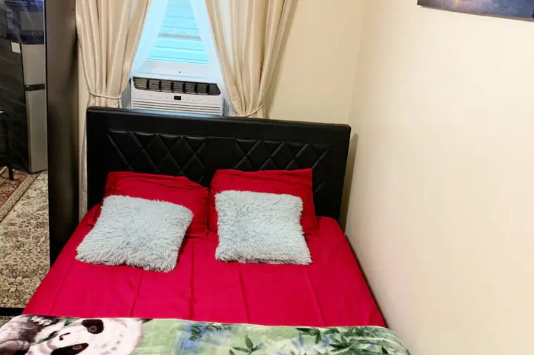 Photo of Bedroom in Port Richmond