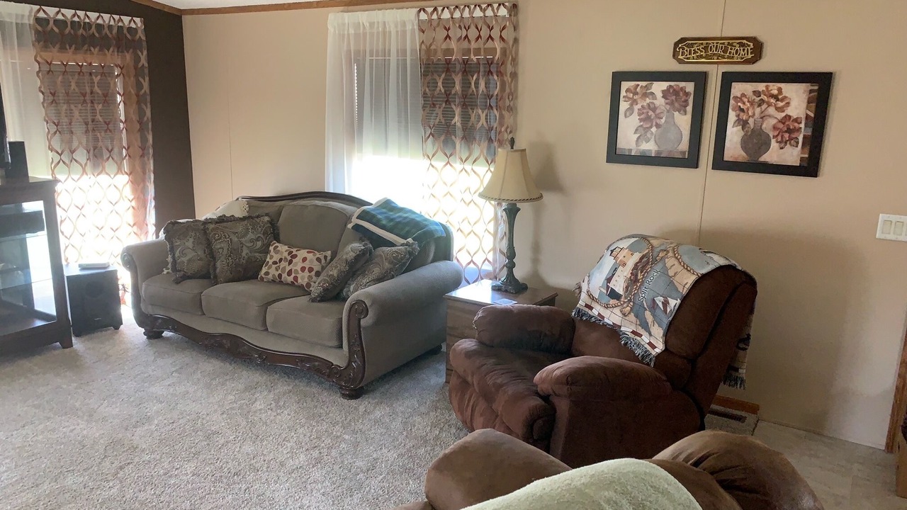 Photo of Livingroom in Pierre