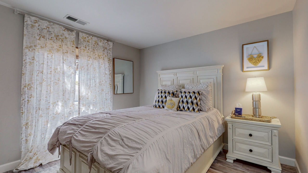 Photo of Bedroom in Northeast Heights