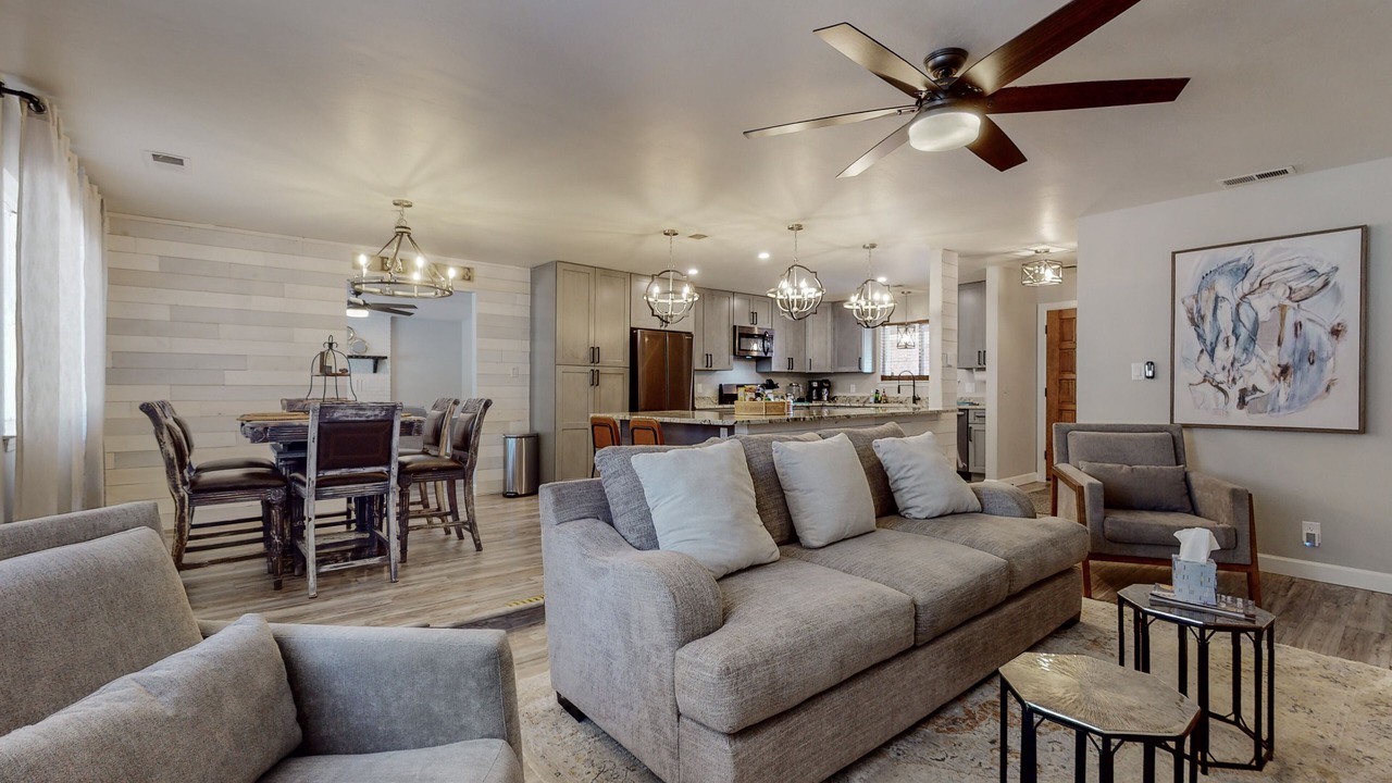 Photo of Livingroom in Northeast Heights