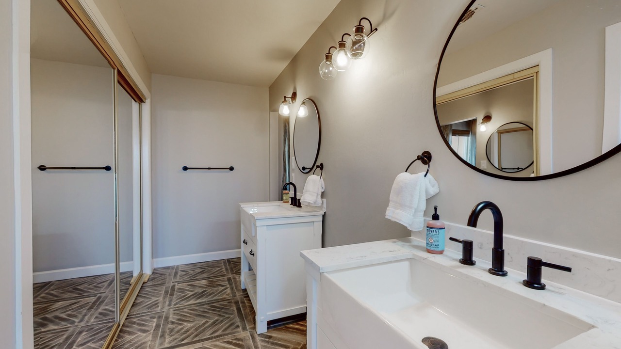 Photo of Bathroom in Northeast Heights
