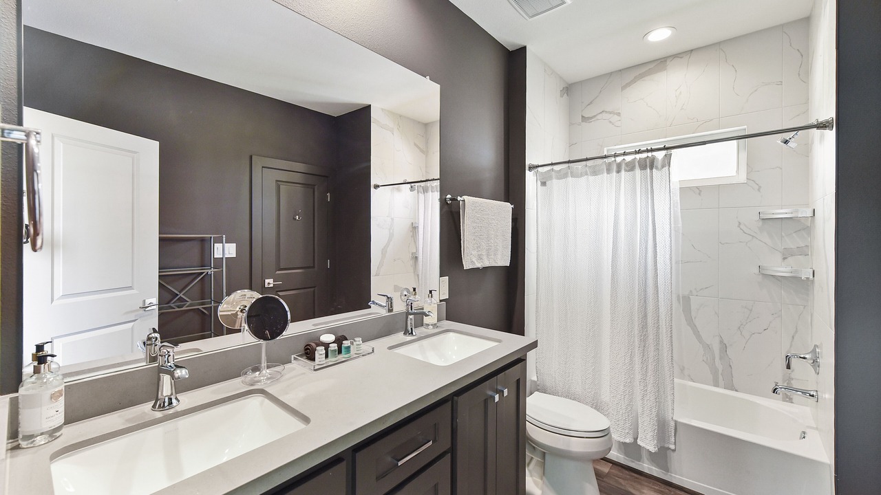 Photo of Bathroom in Red Fish Cove