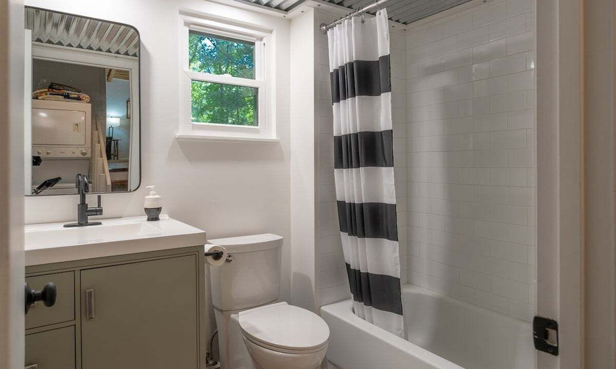Photo of Bathroom in Cedar Mountain
