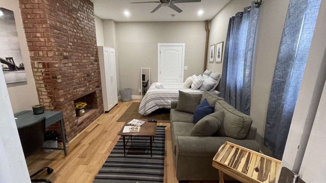 Photo of Bedroom in Cypress Hills