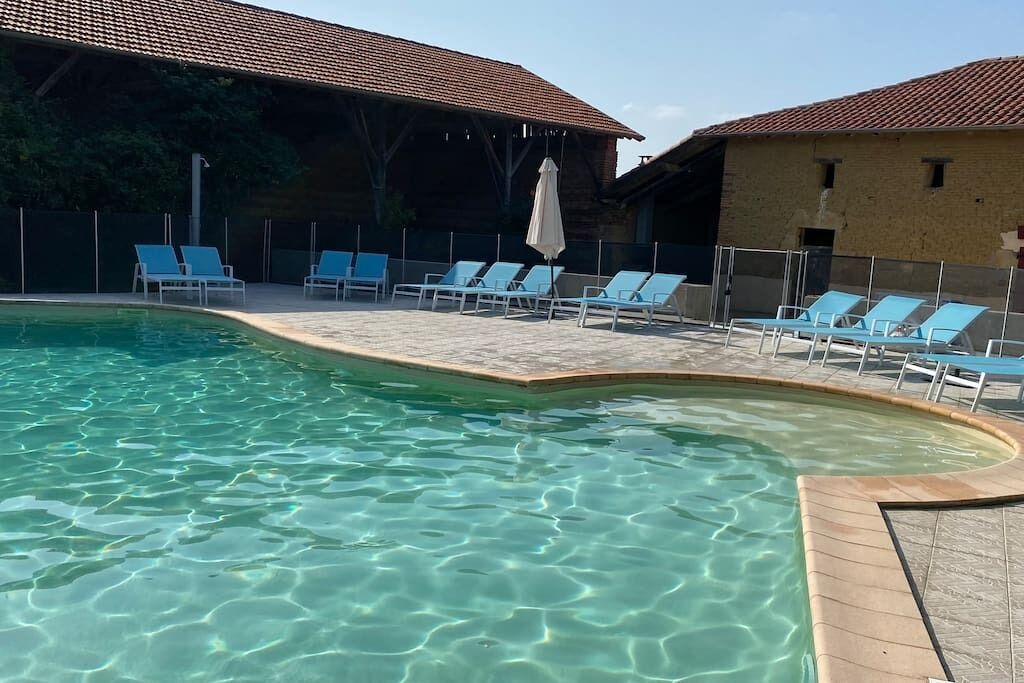 Photo of Others in Montoussin