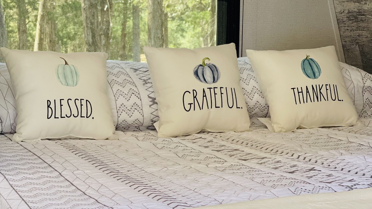 Photo of Bedroom in Circle D-KC Estates
