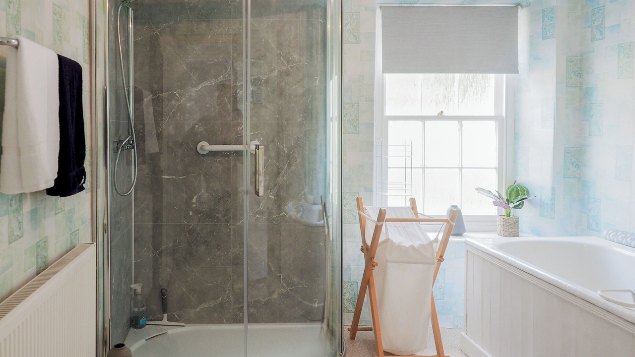 Photo of Bathroom in Pentrefelin