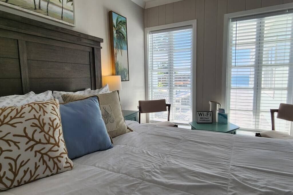 Photo of Bedroom in Orlando Beach
